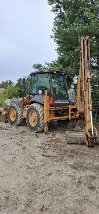 Case 695 Super R Koparko-ładowarka CASE 695 Super R – zdjęcie 2