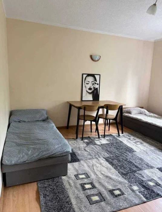 HOSTEL WARSZAWA BIAŁOŁĘKA – Noclegi od 25 zł / doba – zdjęcie 2