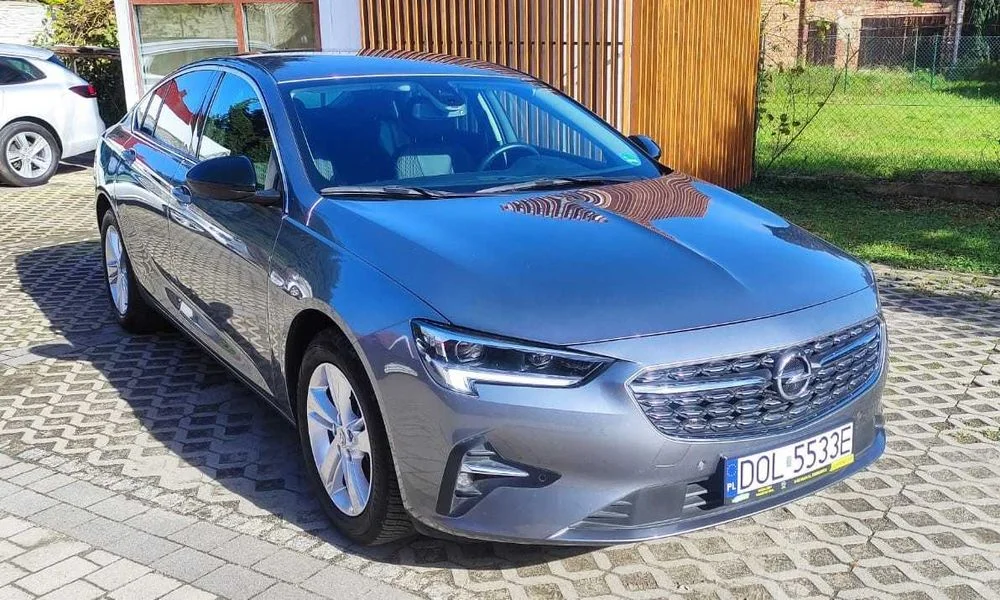 Opel Insignia B FL 2021 – 1,5 – 61.000km – zarejestrowany – bardzo zadbany