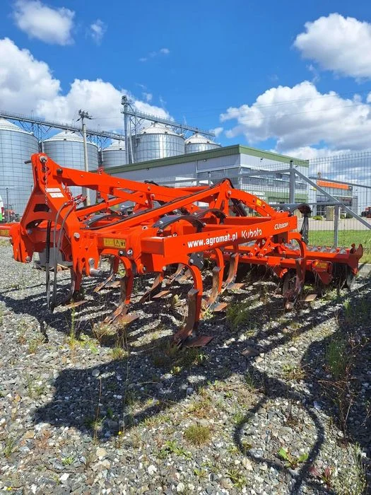 Kubota CU3301P Kultywator do głębokiej i płytkiej uprawy CU3301P (maszyna pokazowa)