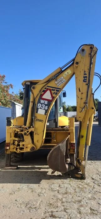 Koparko-ładowarka Komatsu WB 93 – zdjęcie 3