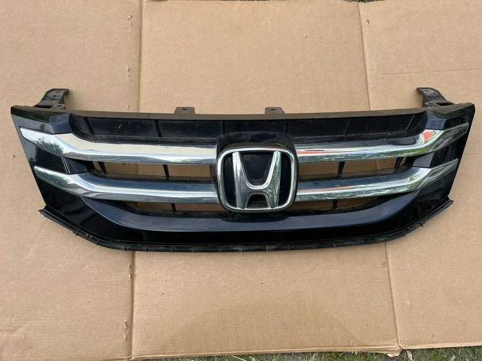 Honda Odyssey 14-17 Lift Atrapa Grill CZESCI
