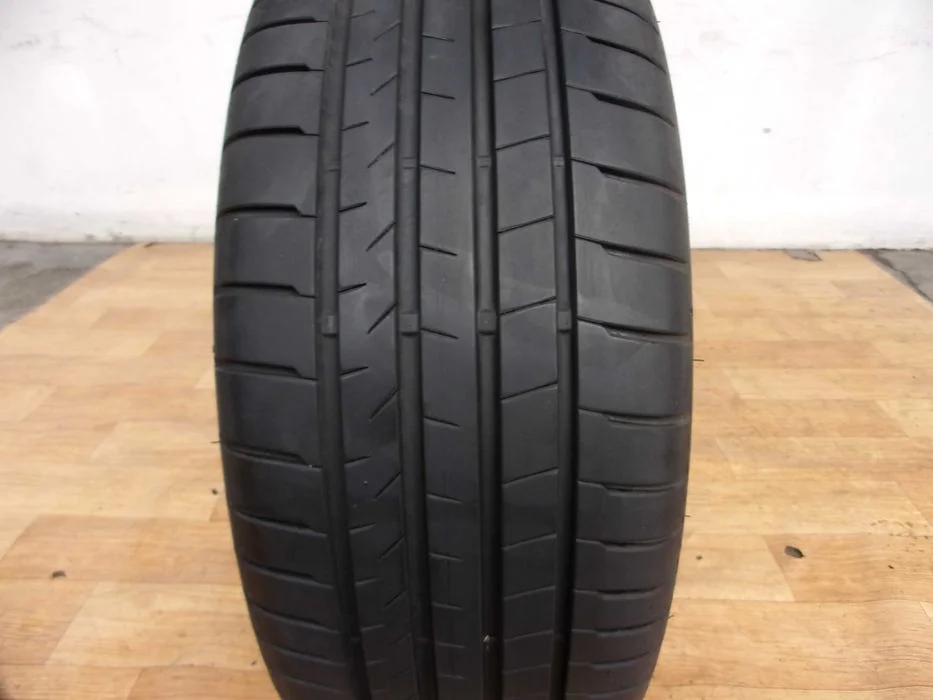 Bridgestone Alenza 001 235/50/19 99V jak nowa z 2019r