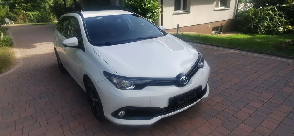 Toyota Auris 1.8 Hybryda