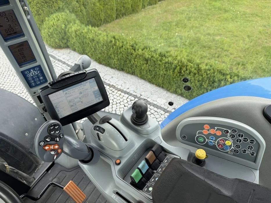 New Holland T8.360 REZERWACJA – zdjęcie 6