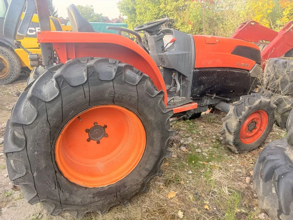 Ciagnik Kubota L2351 M95GX 2018r jak nowy super Ekonomieczny traktor – zdjęcie 4