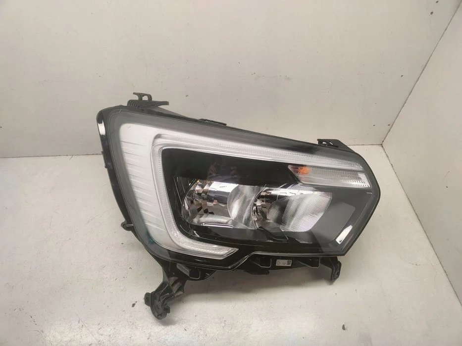 renault master iv lampa zw z led prawy przód 260105567r