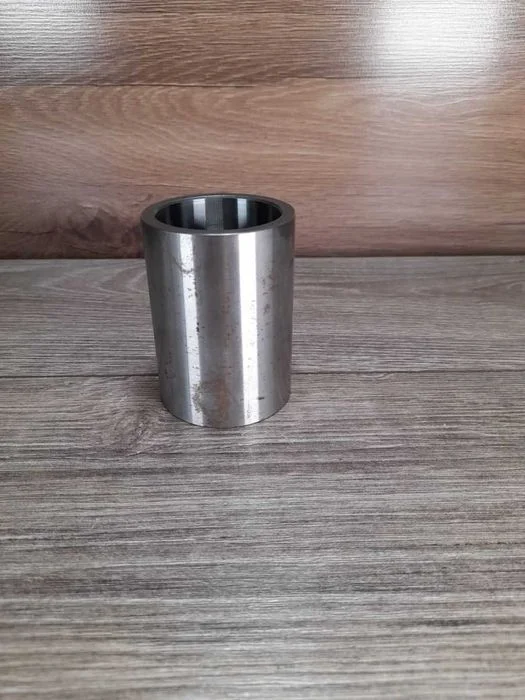 Tuleja koła zębatego Z20-Z28 Massey Ferguson – zdjęcie 2