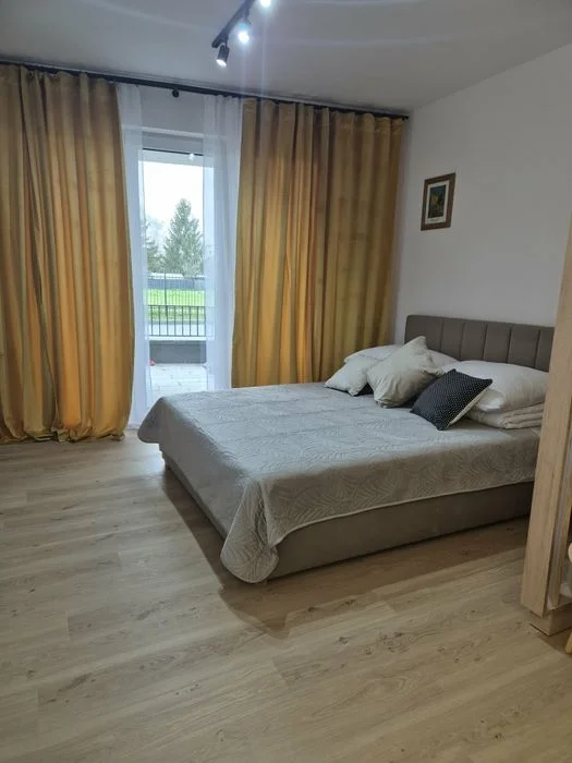 Apartament z ogródkiem przy Zamojskiej Starówce – zdjęcie 4