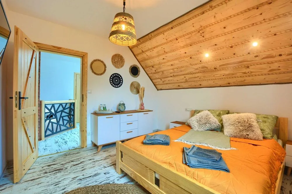 Domek w Bieszczadach z JACUZZI i SAUNĄ Gabra Chata – zdjęcie 8