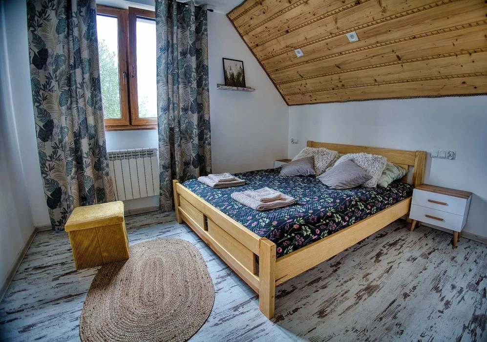 Domek w Bieszczadach z JACUZZI i SAUNĄ Gabra Chata – zdjęcie 12