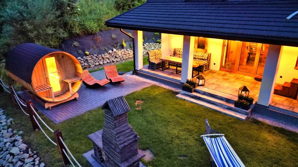 Domek w Bieszczadach z JACUZZI i SAUNĄ Gabra Chata – zdjęcie 2