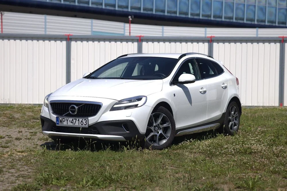 Volvo V40 Cross Country Salon Polska, Zadbany, Pełna Historia, Drugi Właściciel – zdjęcie 3
