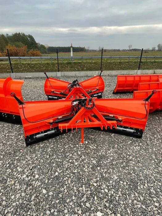Pług Składany Lekki Metal-Technik 152 cm – V, Strzałka – zdjęcie 2