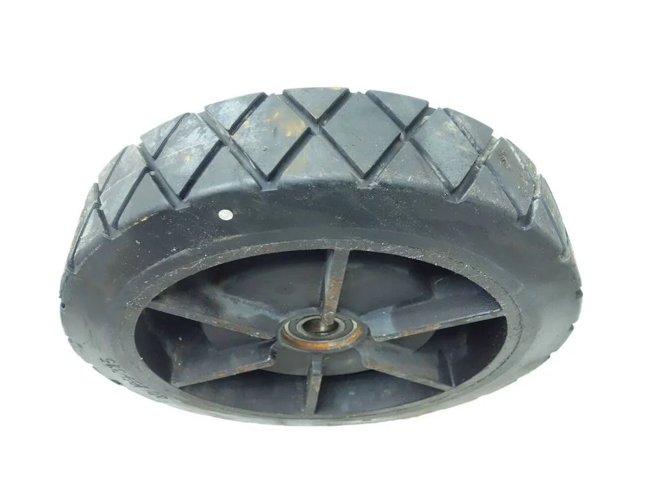 Zamiatarka Tennant M20 Koło Tylne 1059671 – zdjęcie 5
