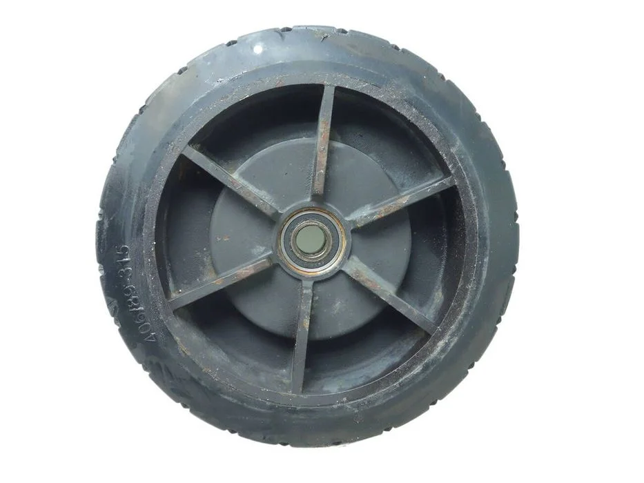 Zamiatarka Tennant M20 Koło Tylne 1059671 – zdjęcie 4