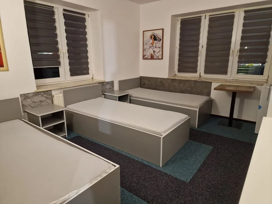 Hostel - pokoje do wynajęcia – Хостел – кімнати – ჰოსტელი – ოთახები – zdjęcie 6