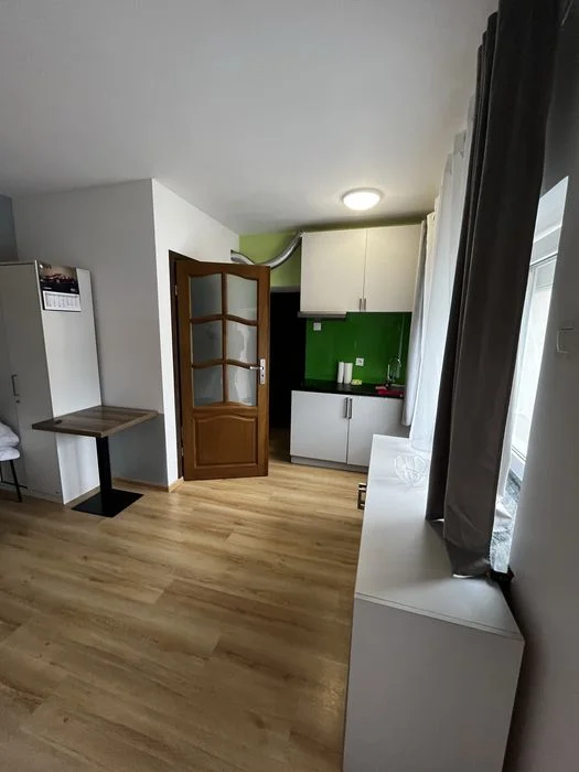 Hostel - pokoje do wynajęcia – Хостел – кімнати – ჰოსტელი – ოთახები – zdjęcie 9