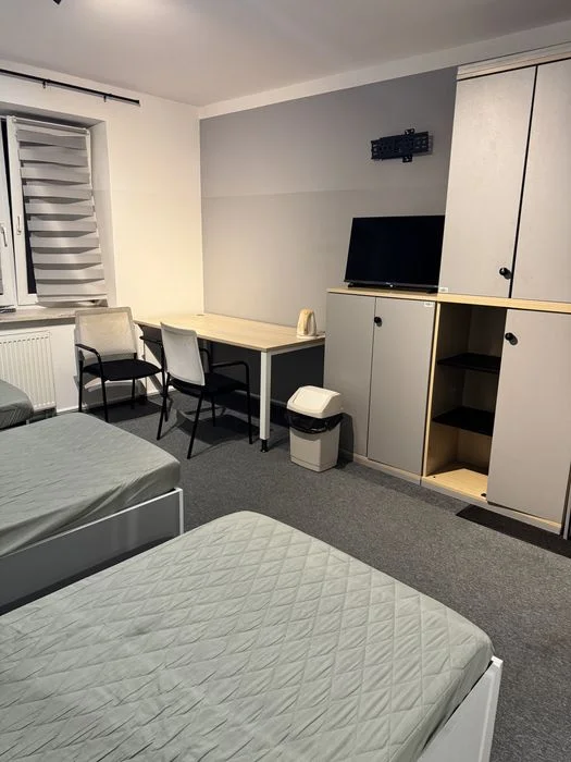 Hostel - pokoje do wynajęcia – Хостел – кімнати – ჰოსტელი – ოთახები – zdjęcie 11