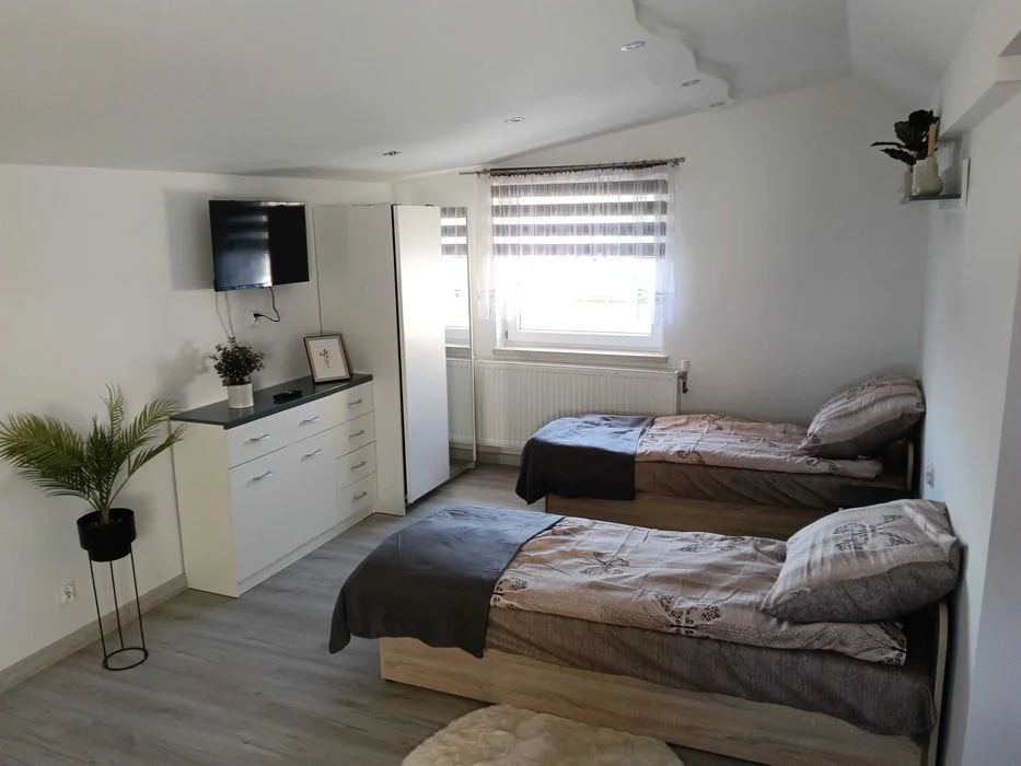 dom pokoje wynajem pokój apartament kwatery pracownicze wynajem Kobierzyce-Bielny Wrocławskie-Chrzanów – zdjęcie 8