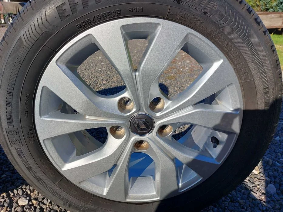Megane IV Felgi aluminiowe R16 5x114,3 ET41 + opony Letnie Komplet ładne jak nowe – zdjęcie 2