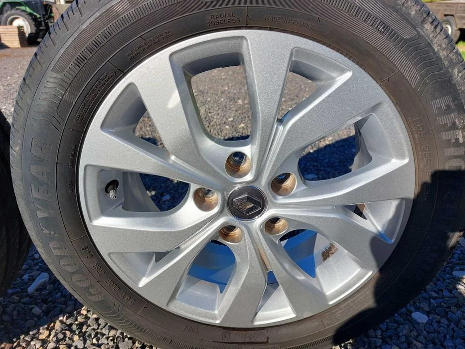 Megane IV Felgi aluminiowe R16 5x114,3 ET41 + opony Letnie Komplet ładne jak nowe – zdjęcie 3
