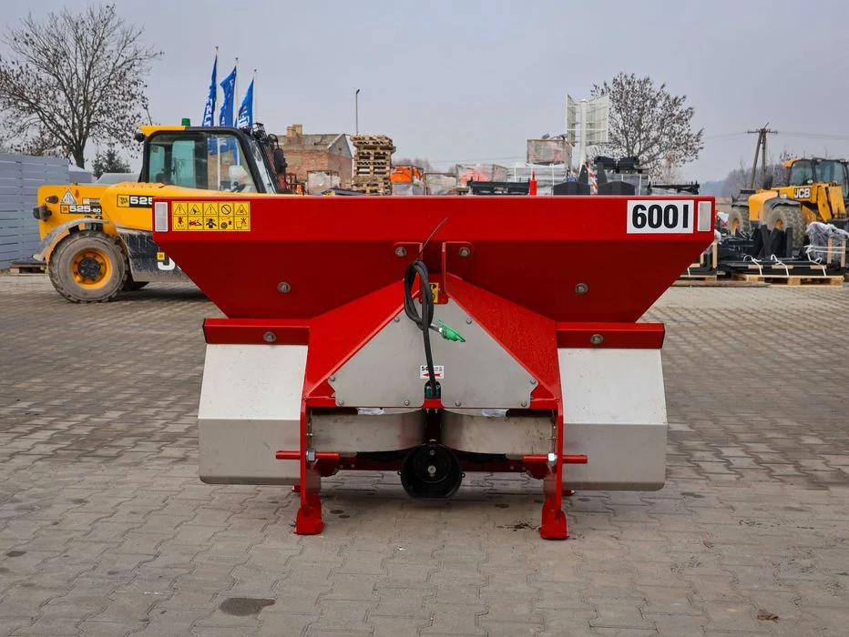 Rozsiewacz 400 L - 600 L - 800 L - 1000 L - 1200 L - 1400 L - 1600 L - STRUMYK TYTAN do nawozu rozsiewacz nawozów – zdjęcie 6