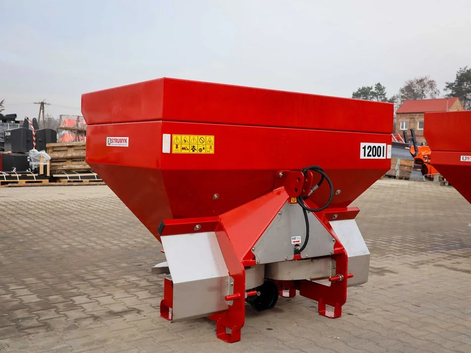 Rozsiewacz 400 L - 600 L - 800 L - 1000 L - 1200 L - 1400 L - 1600 L - STRUMYK TYTAN do nawozu rozsiewacz nawozów – zdjęcie 8