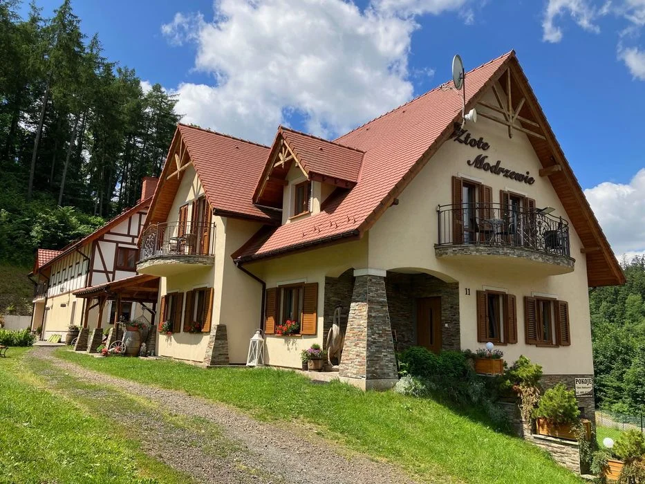 Apartamenty, pokoje, ZŁOTE MODRZEWIE (Duszniki, Zieleniec, Polanica)
