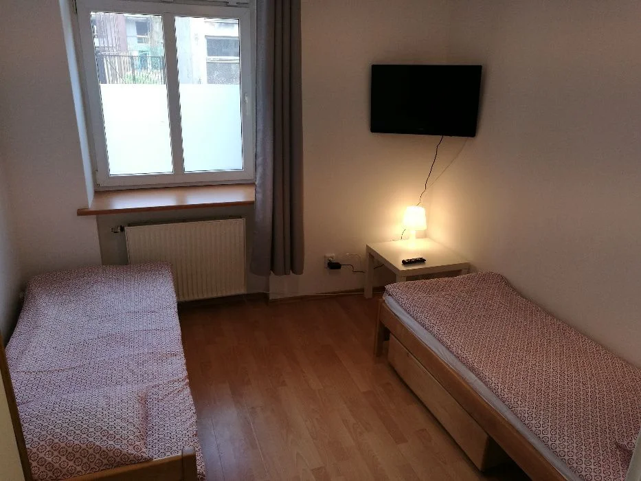 Komfortowe 2-pok. mieszkanie DLA FIRM 450m od Starego Miasta – zdjęcie 5