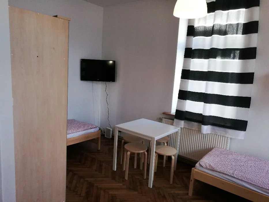 Komfortowe 2-pok. mieszkanie DLA FIRM 450m od Starego Miasta – zdjęcie 4