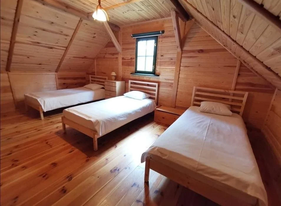 Dom z Bali nad jeziorem Dormowo 57 noclegi nad jeziorem – zdjęcie 4