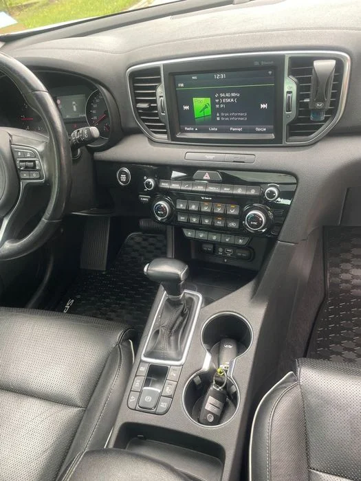 KIA Sportage 2.0 CRDI – zdjęcie 8