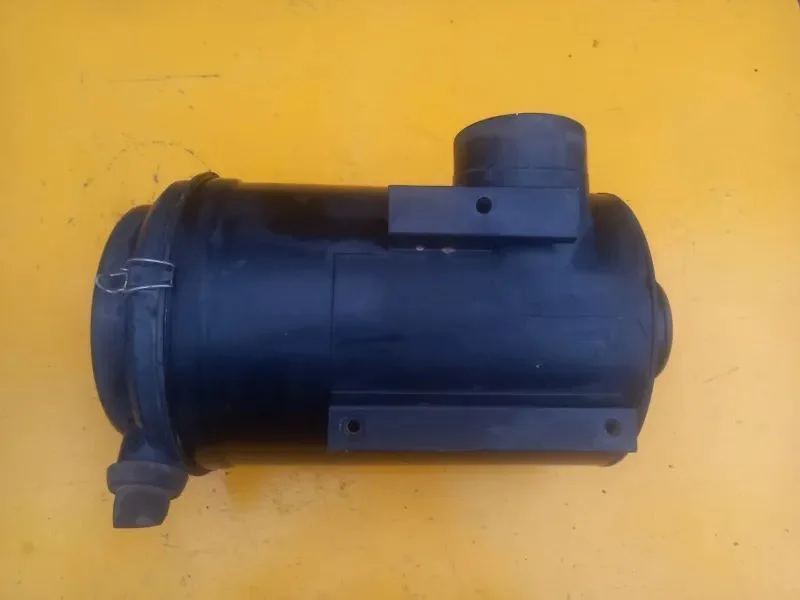 Obudowa filtra powietrza guma Case Maxxum 140 – zdjęcie 5
