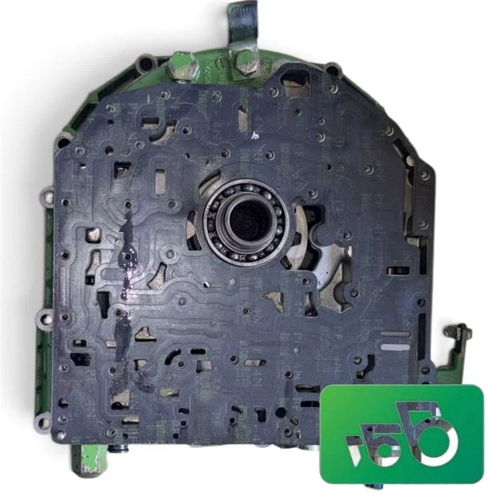 Pokrywa Skrzyni Biegów R121885 R95778 John Deere 6155M – zdjęcie 3
