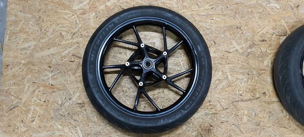F750gs oslona F750 air box obudowa wtrysk manetka lampa zbiorniczek os – zdjęcie 7