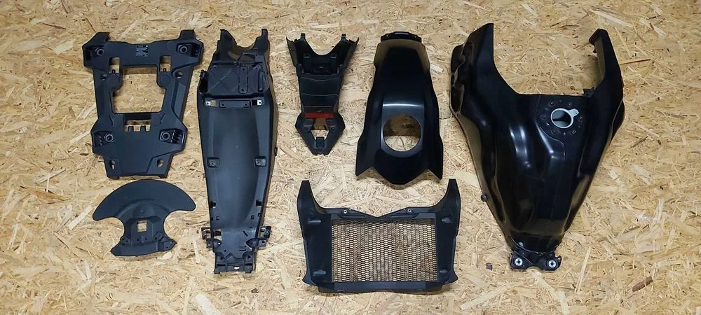 F750gs oslona F750 air box obudowa wtrysk manetka lampa zbiorniczek os – zdjęcie 6