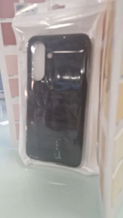 Futerał Carbon do Samsung Galaxy A56 5G czarny – zdjęcie 8