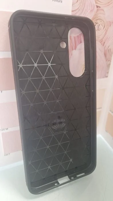 Futerał Carbon do Samsung Galaxy A56 5G czarny – zdjęcie 6