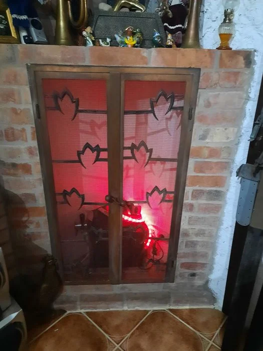 Wiedeńskie drzwiczki kominowe z miedzi