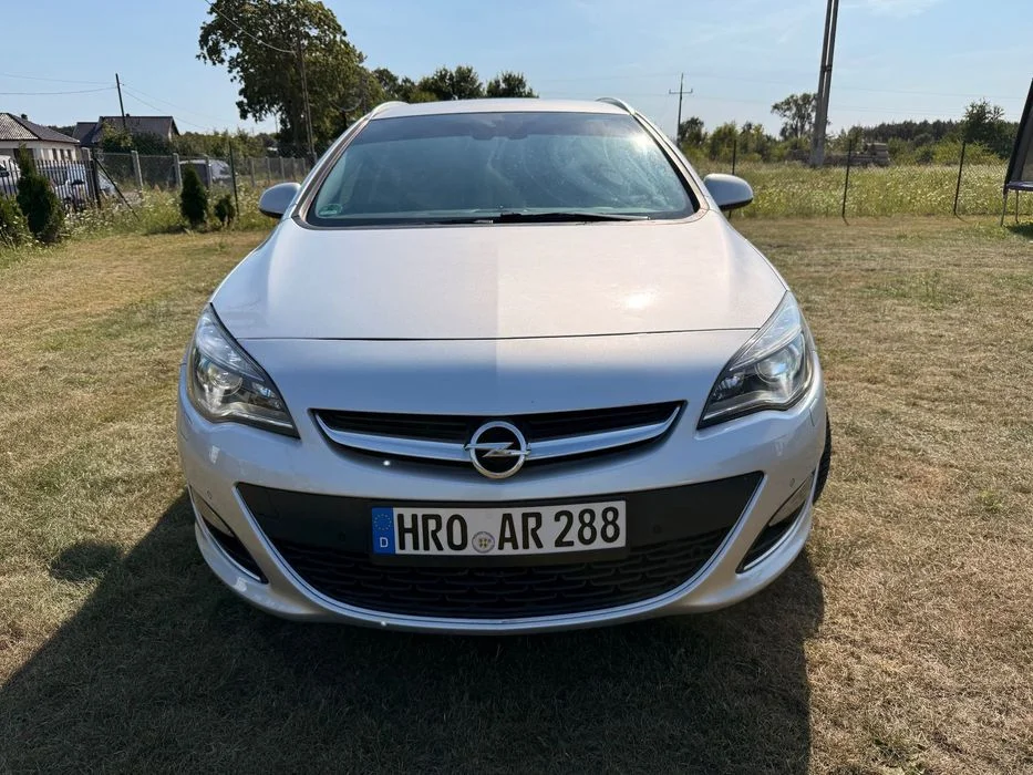 Opel Astra Pierwszy właściciel , serwisowany, bi xenon , nawigacja, parktronik – zdjęcie 3