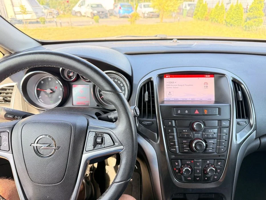 Opel Astra Pierwszy właściciel , serwisowany, bi xenon , nawigacja, parktronik – zdjęcie 7