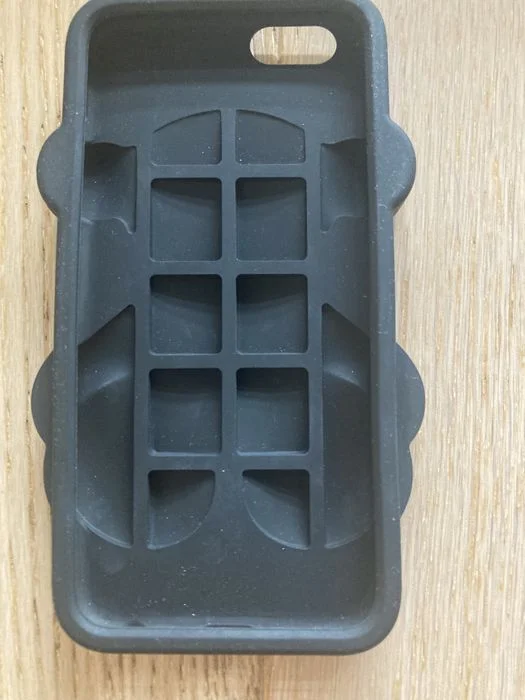 Etui iphone 6 Tous używane czarne – zdjęcie 2