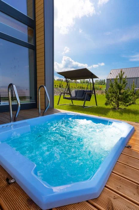 Domek z Jacuzzi na wyłączność – zdjęcie 2