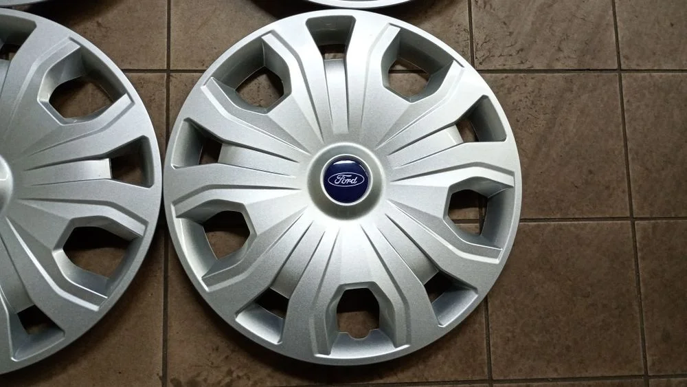 Sprzedam komplet oryginalnych kołpaków Ford 16" – zdjęcie 3