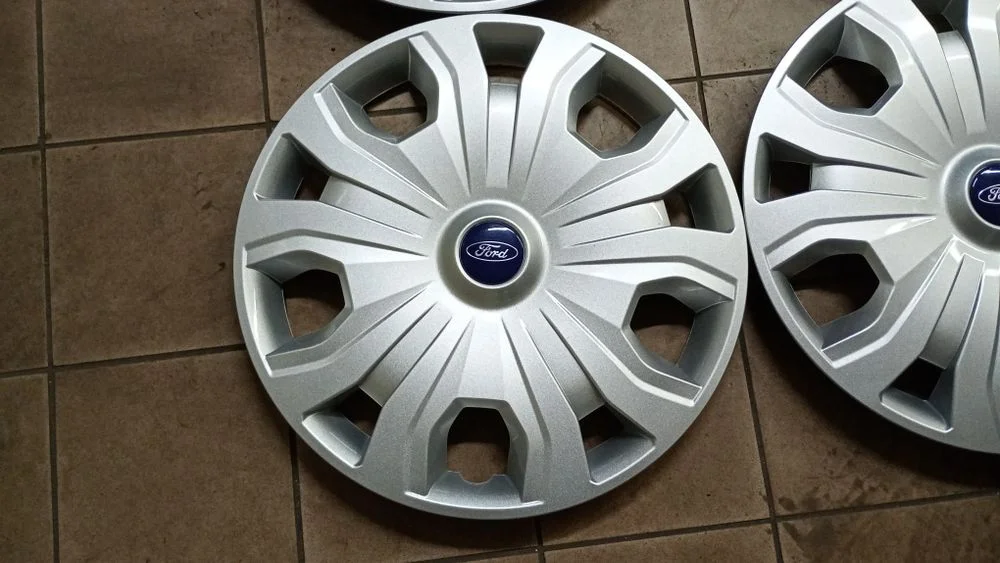 Sprzedam komplet oryginalnych kołpaków Ford 16" – zdjęcie 2