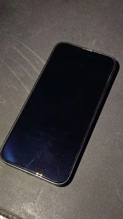 iPhone 13 bardzo dobry stan – zdjęcie 3
