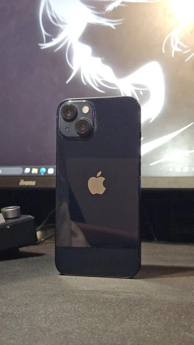 iPhone 13 bardzo dobry stan