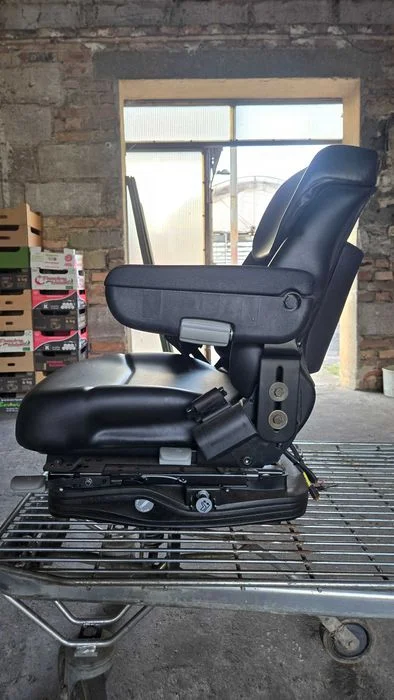 Siedzenie/Fotel pneumatyczny do ciągnika rolniczego - Sears Seating 5000 – zdjęcie 2