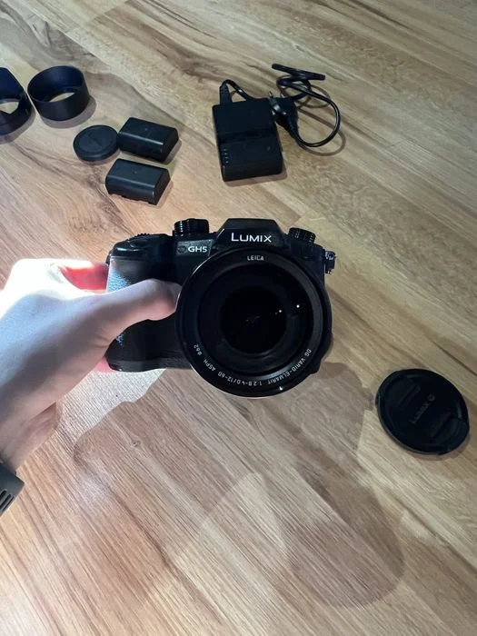 Panasonic Lumix GH5 + Leica 12-60 f/2.8-4 + 25 mm f/1.7 – V-Log – 3 baterie – zdjęcie 4